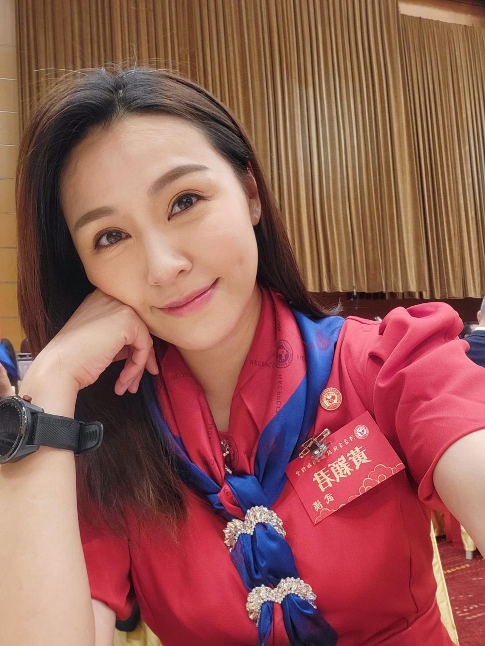 黃穎君在Facebook分享照片