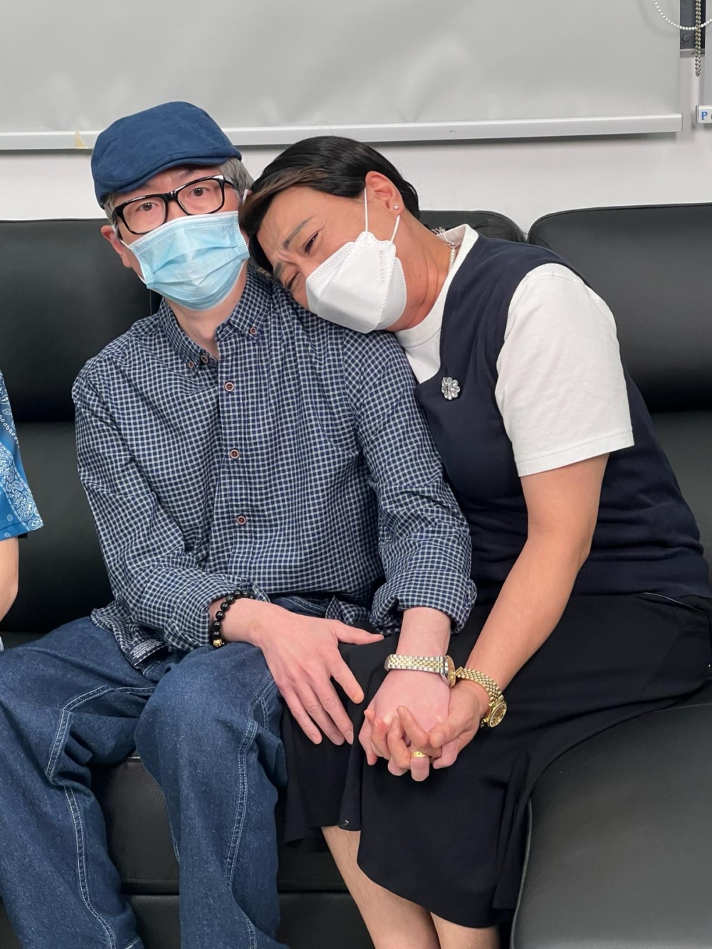 據知是次李思捷及阮兆祥扮演「何生」及「何太」，完全是順應民意的臨時之舉