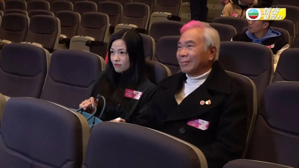 李龍基未婚妻王青霞因被控逾期居留、使用虛假文書及違反逗留期間接受工作等7罪,於沙田裁判法院續審