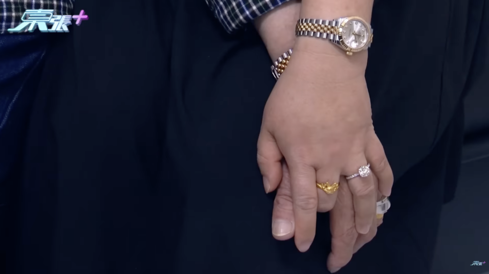 有網民指何太行頭已達$36萬，相信她的資產很有可能已超出限額。