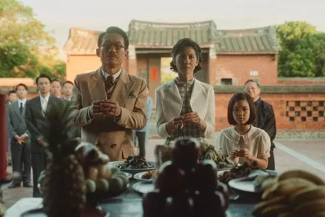 泰國近日有一對夫妻誠心地到寺廟求財，怎料竟然獲得神明啟示