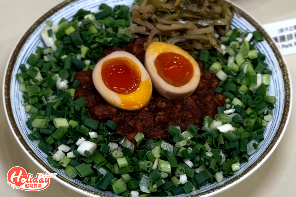 其中以滷肉飯最為聞名,日賣300碗,榮獲2024米芝蓮必比登推介!
