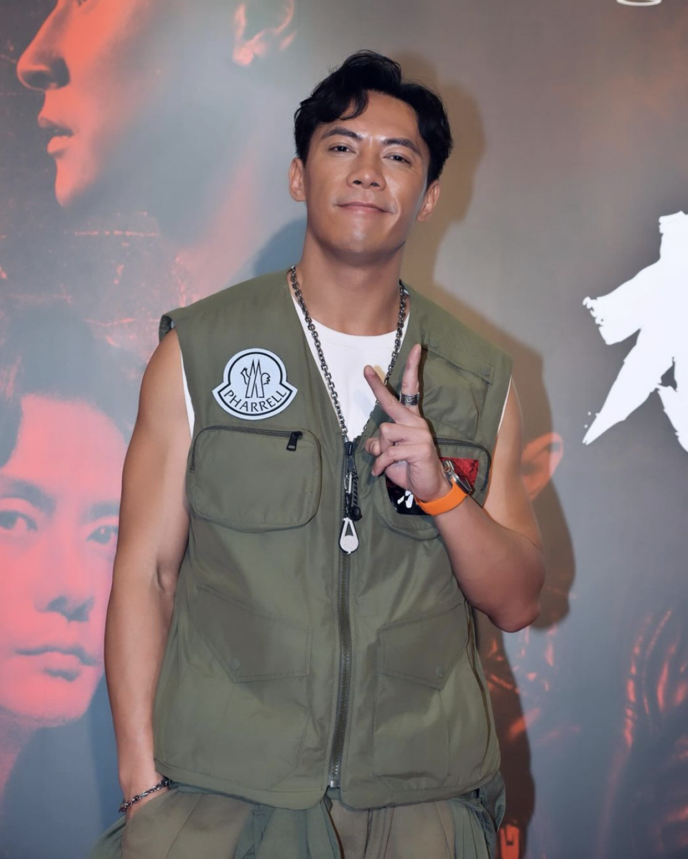 然而他就提到原來其母親一直不支持自己在演藝圈發展