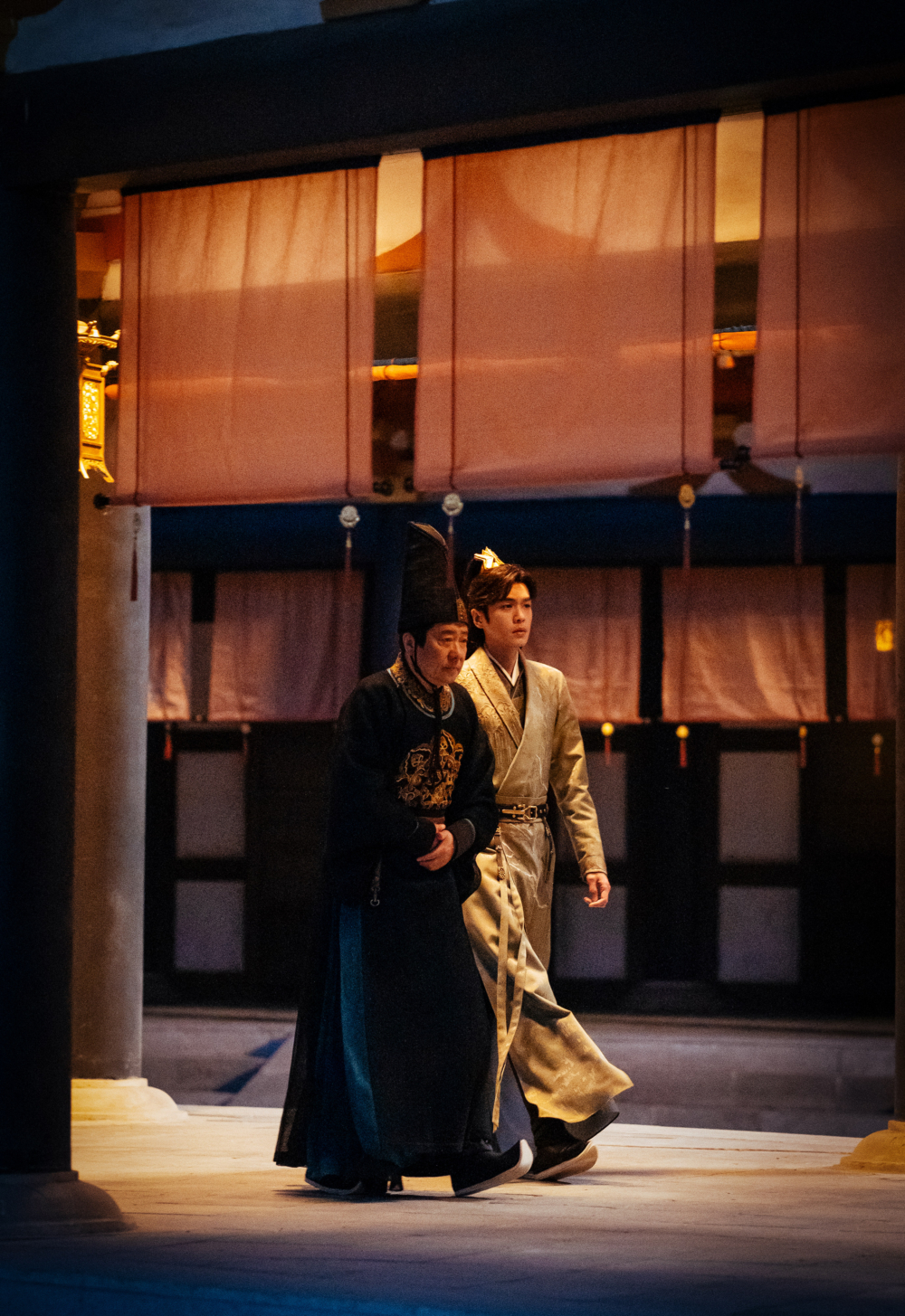 《慶餘年2》延續第一季的劇情,以張若昀飾演的「范閒」假死回歸南慶展開故事!