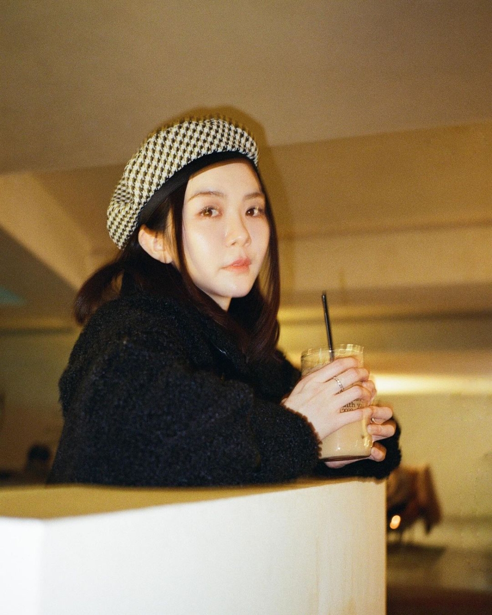 在簽約英皇成為歌手之前，曾樂彤就是位一直活躍於YouTube的KOL