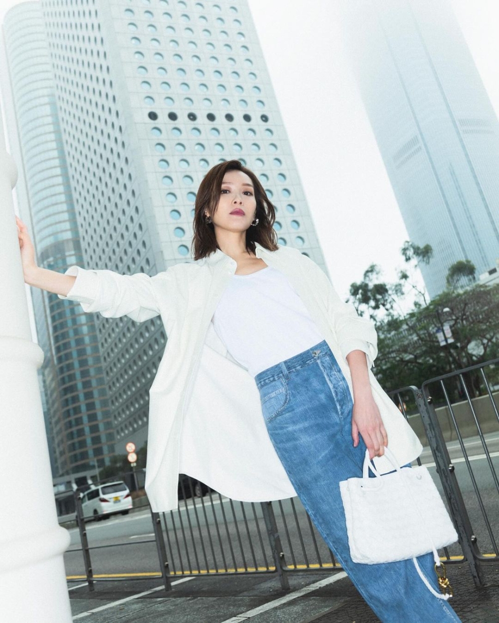 有人目擊Ali與神秘男子出現在鴨脷洲的一間高級餐廳。兩人看起來心情愉快