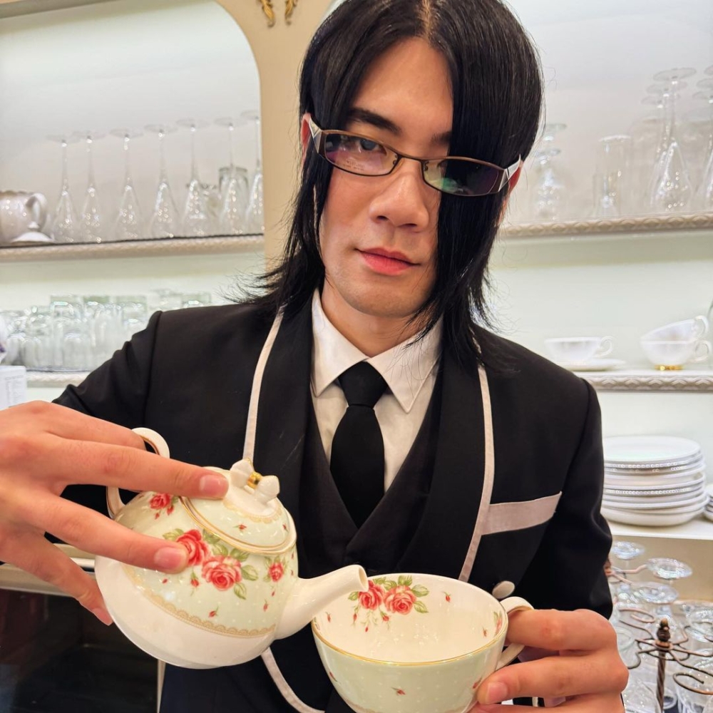 執事2號:NEEDMORECASH。