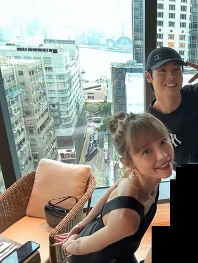 有網民發現Archie與方皓玟的互動相當頻繁