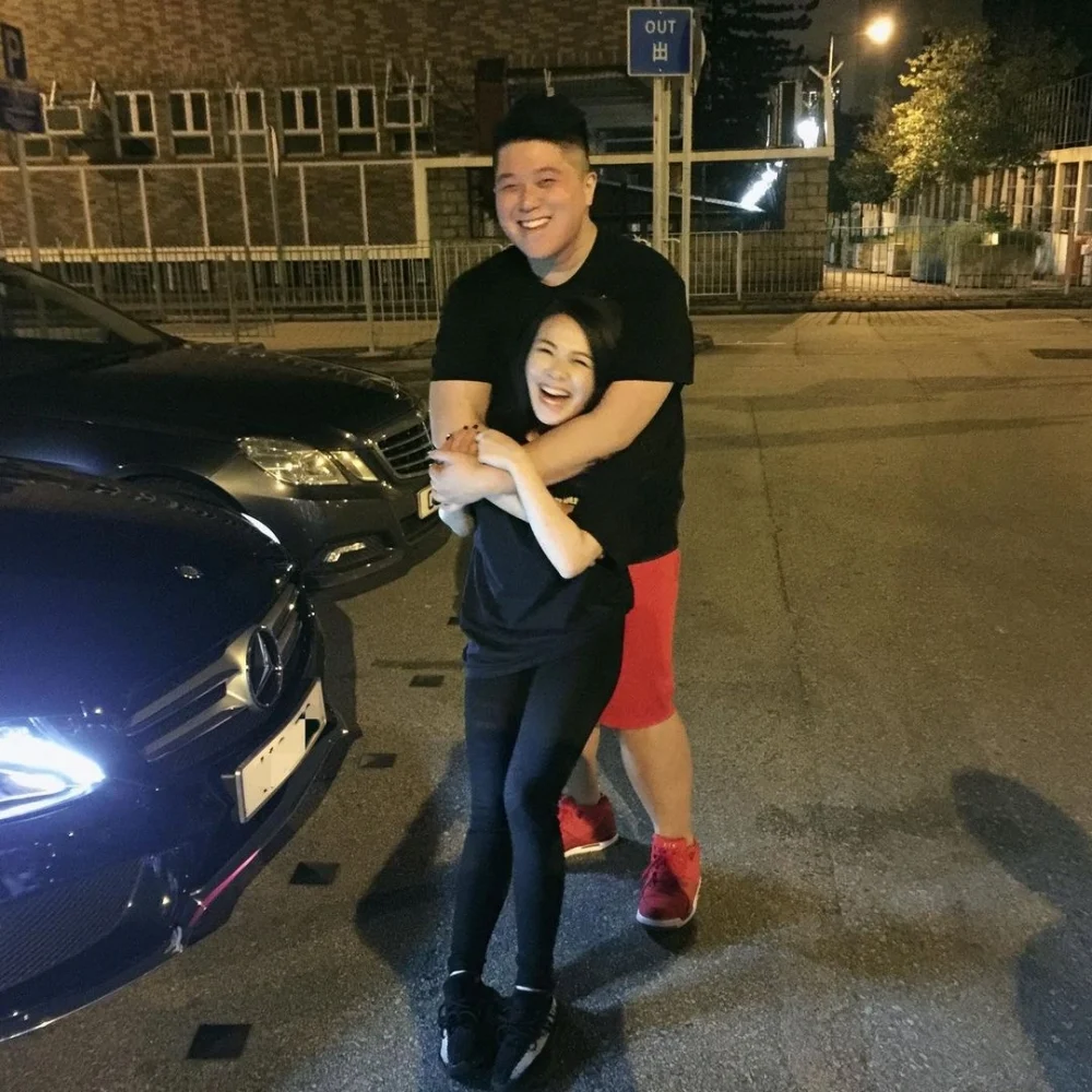 去年10月JW仍和男友結伴出席陳瀅的生日會