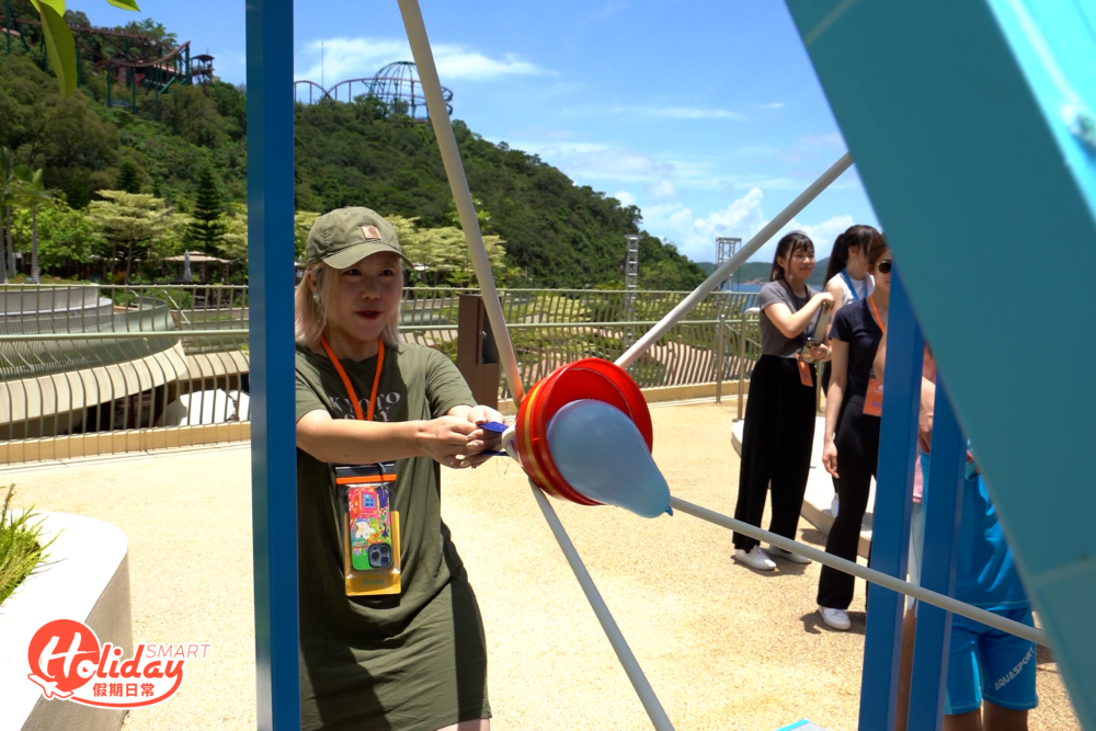 另一邊激鬥遊戲區域，大家可盡情發射水彈激鬥。