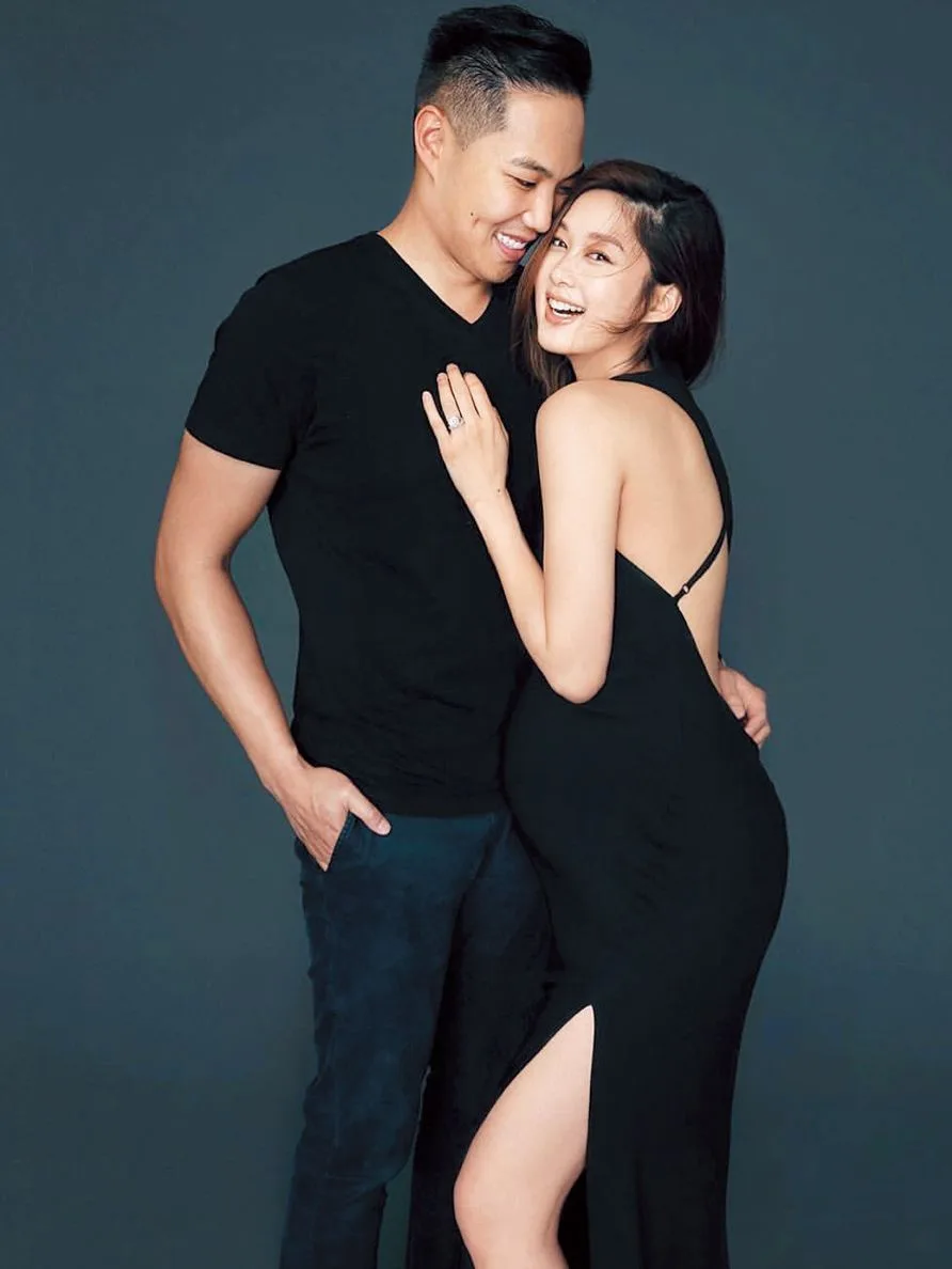 岑麗香2016年與老公強強結婚後便生了兩個仔仔，其後亦減少了幕前演出