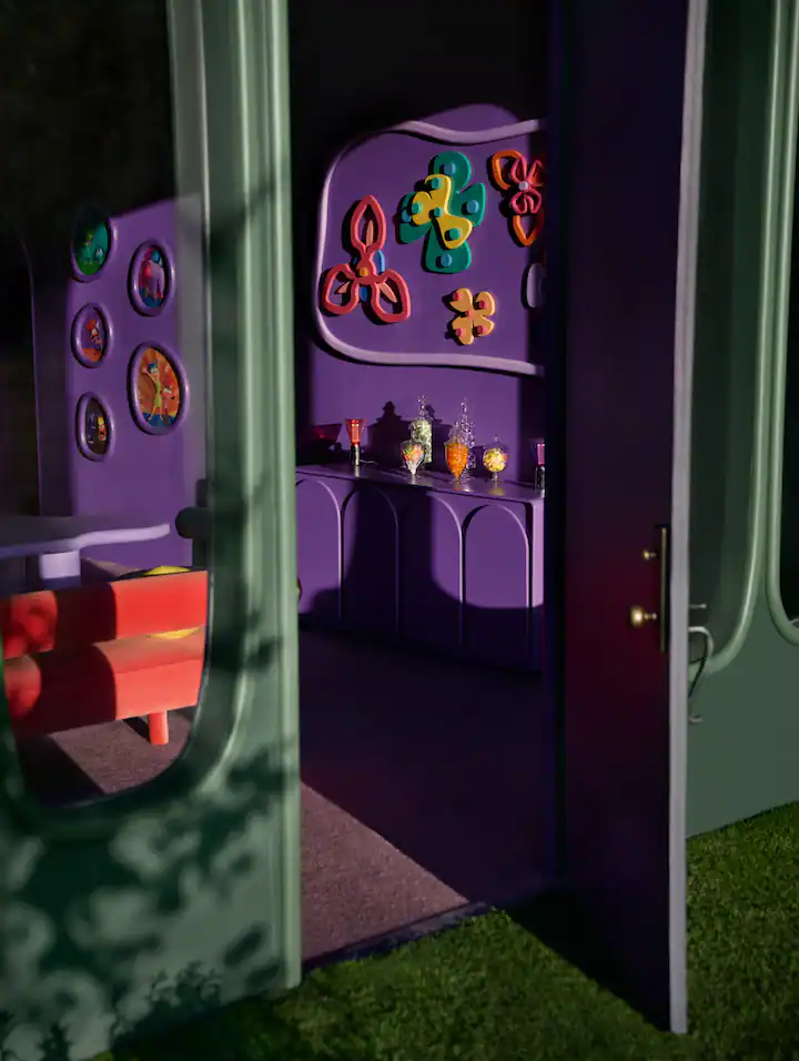 不過同行者必須年滿8歲，且不開放攜帶寵物