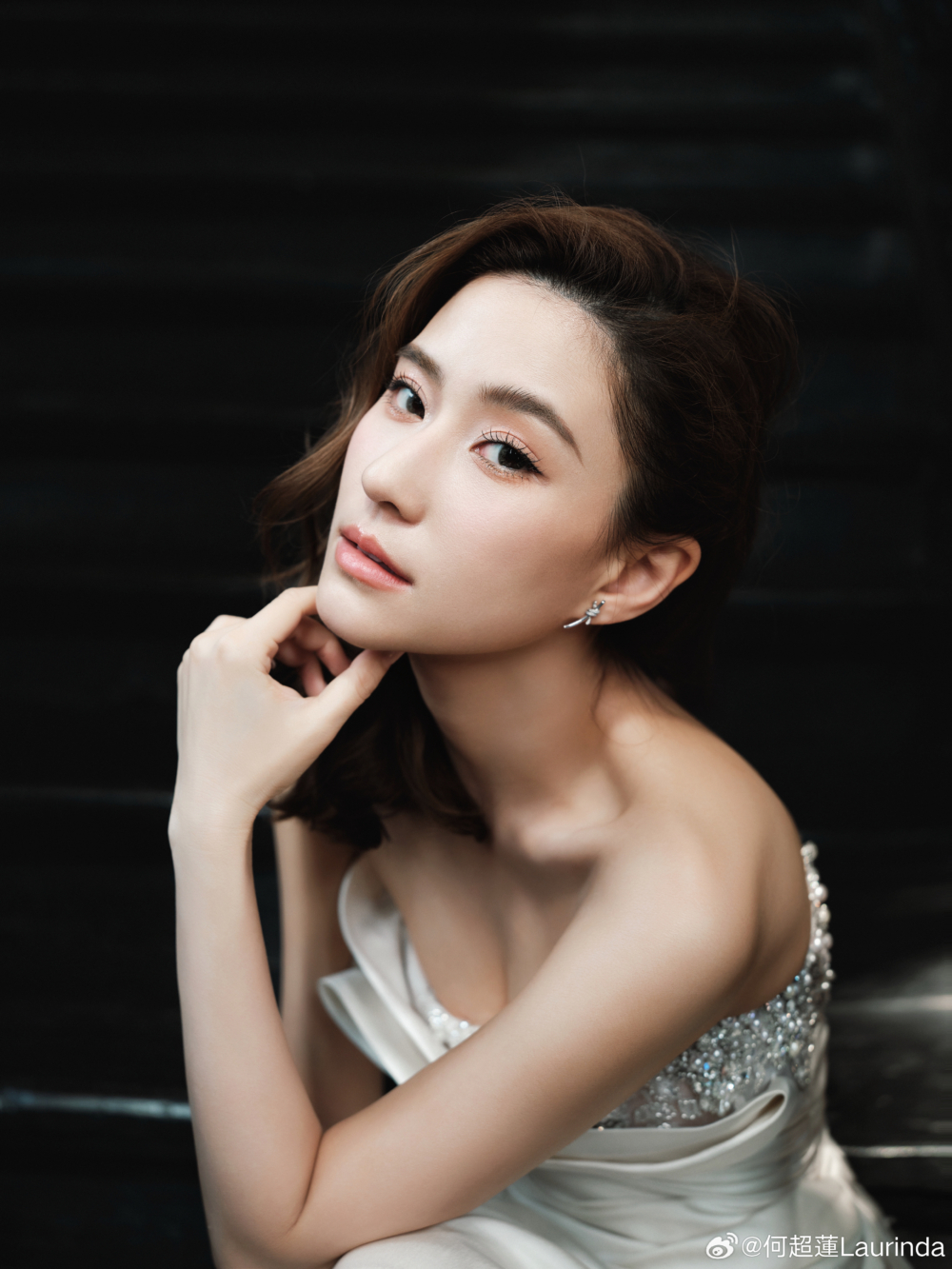 不過同時就亦有人指出超蓮並非科班出身，又毫無演戲經驗，對其表現有保留。