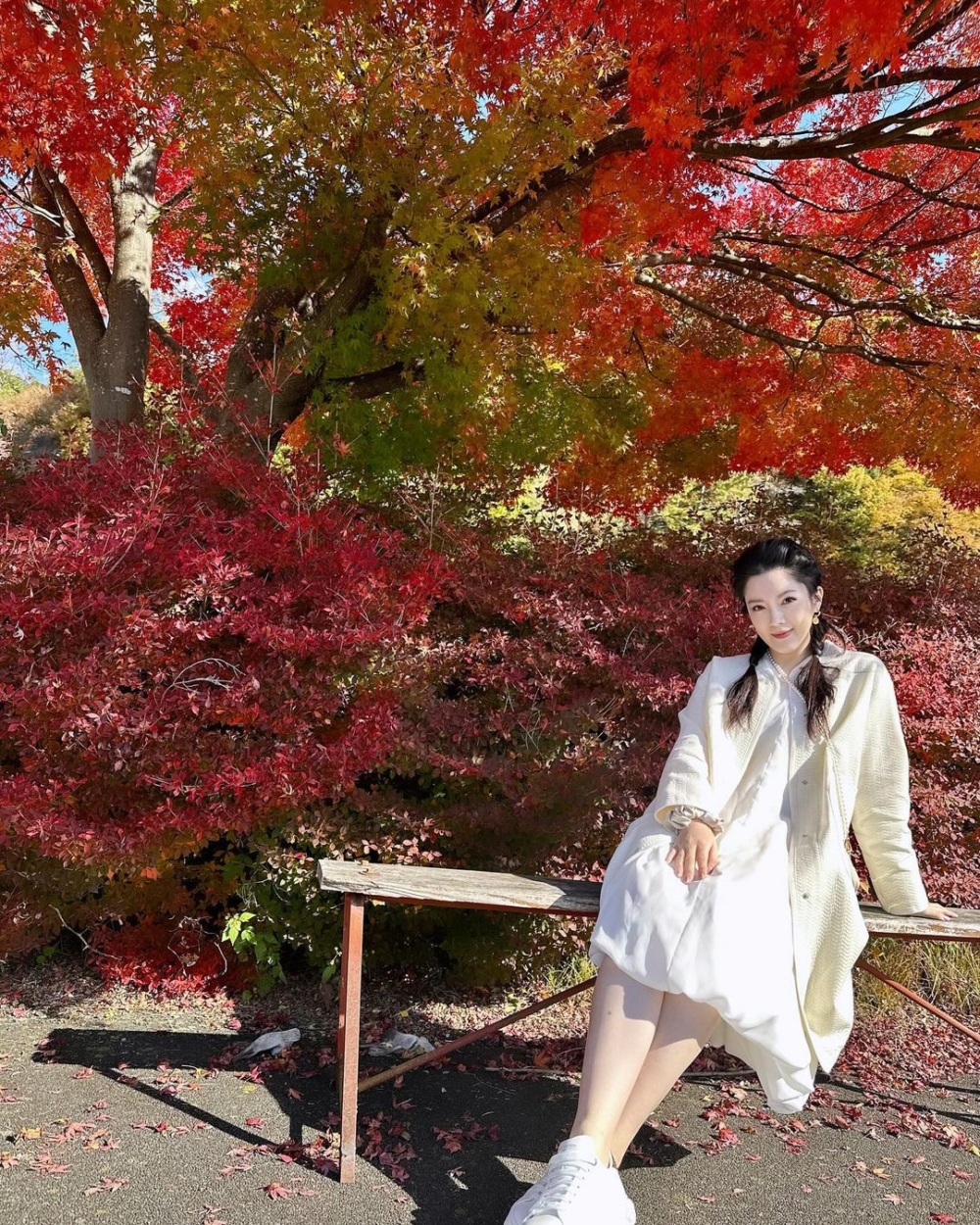 苟芸慧老公陸漢洋是一名賽車手,更是 「錫礦大王」陸佑後人,結婚後苟姑娘搬入貝沙灣,過著少奶奶生活