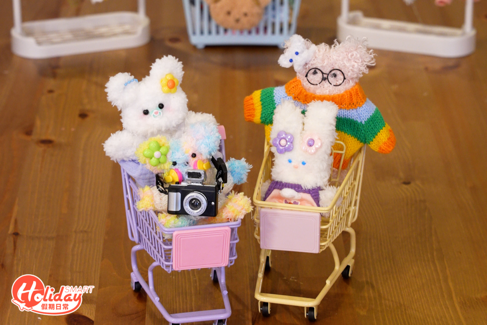 最近韓國興起的Moru Doll，主張選用不同毛毛材質的鐵線扭製而成，能夠做出貓、狗、熊及兔等動物的模樣。