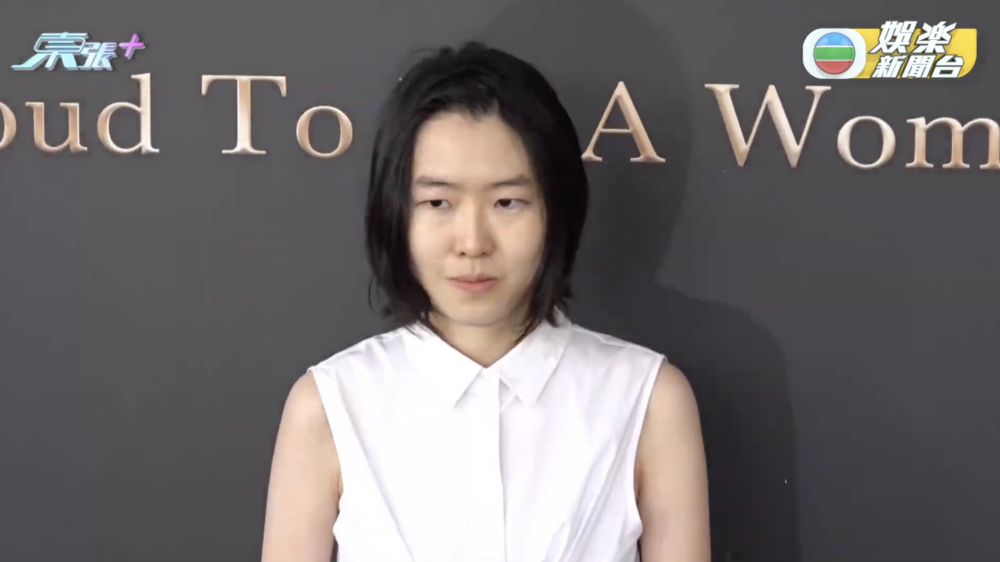 眼睛唔知望邊好。