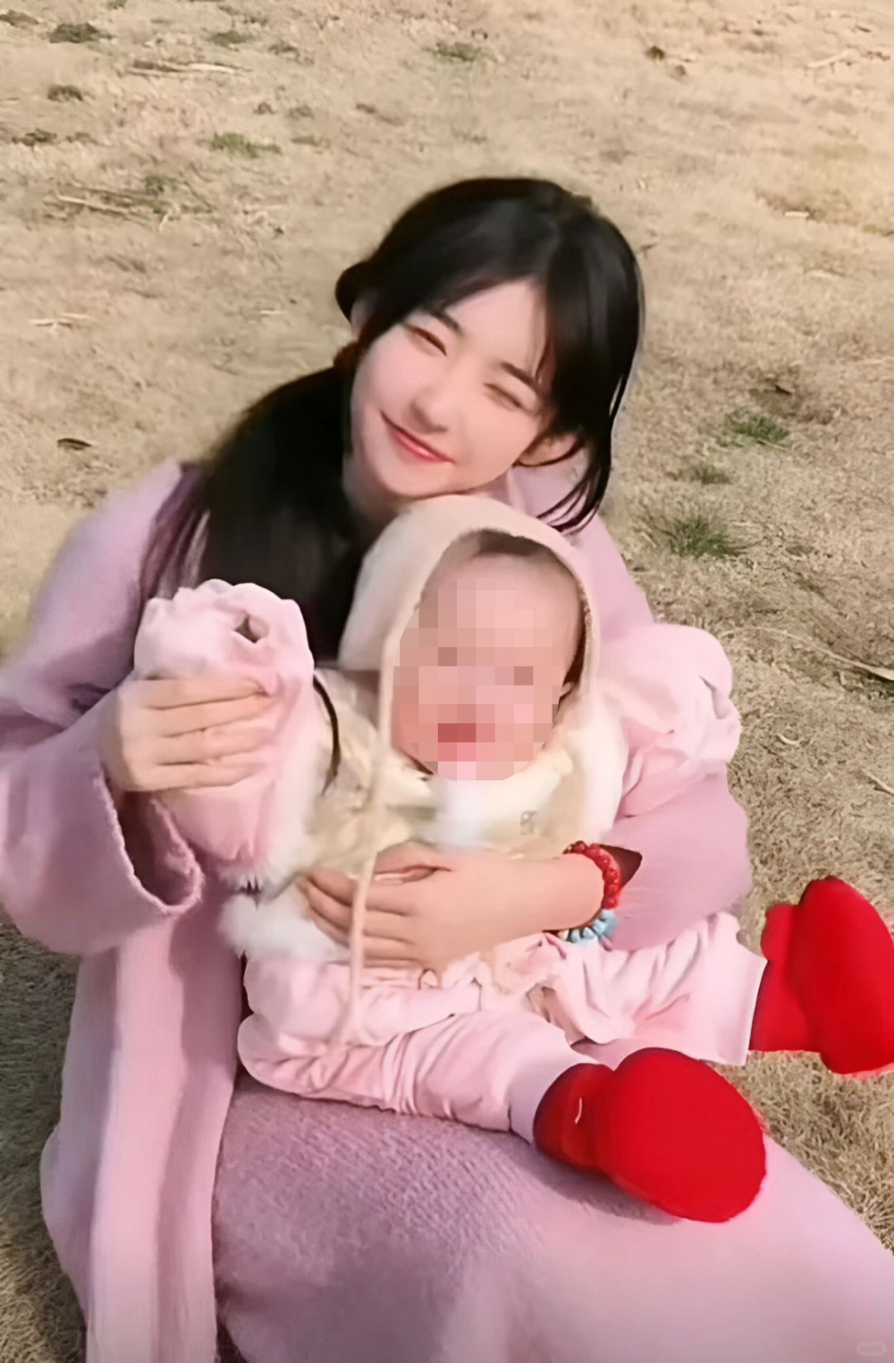 網民狠嘲黃一鳴：「為甚麼會覺得你命好？不是以為自己真能嫁入豪門吧！」、「小說看多了」、「真以為自己是霸總小說女主角？」