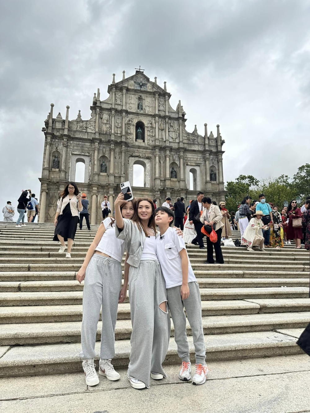 Kyra身高更直迫媽媽姚嘉妮