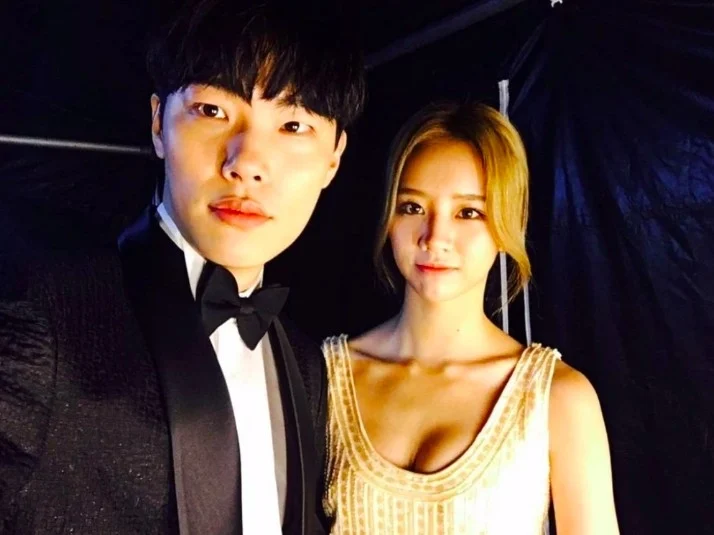 惠利同柳俊烈戀愛長達7年