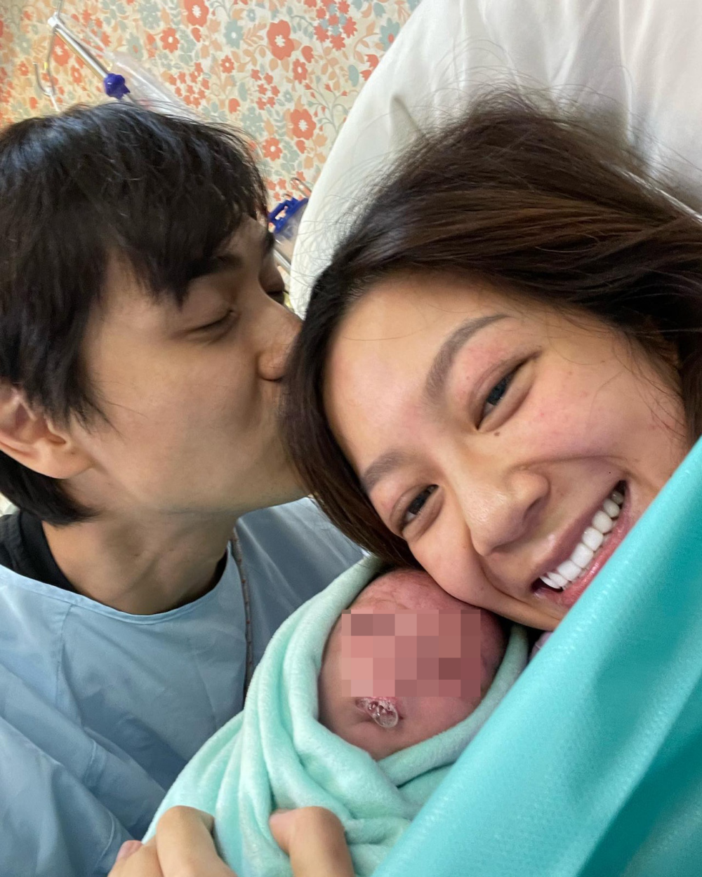同時鄭俊弘亦有透露囝囝已出現病徵