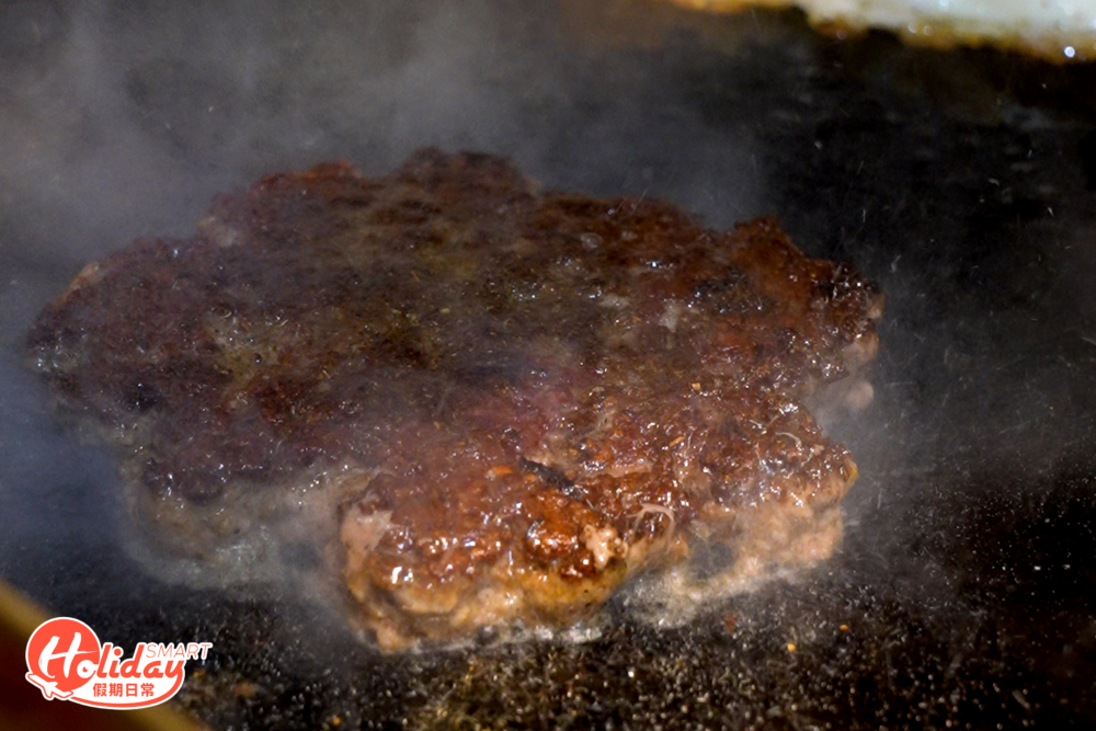牛肉扒煎至外層帶點焦香，味道鹹香入味。