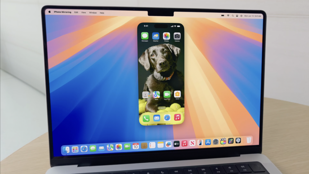 macOS 15 Sequoia新增iPhone Mirroring功能，可在Mac上看到iPhone的畫面並直接操作手機，包括使用App及輸入文字等，亦可以直接在Mac拖放檔案至iPhone上。