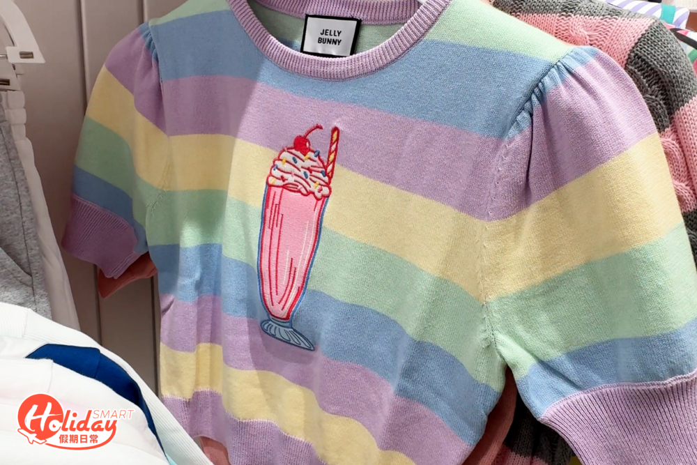 配色豐富又活潑。