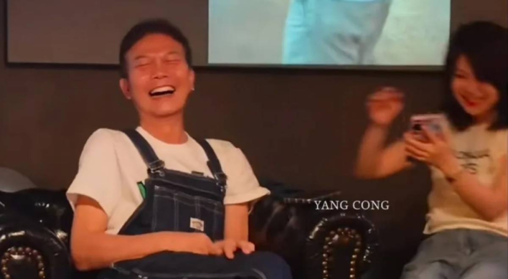 當時在短片所見錢小豪已相當消瘦,而且面容憔悴