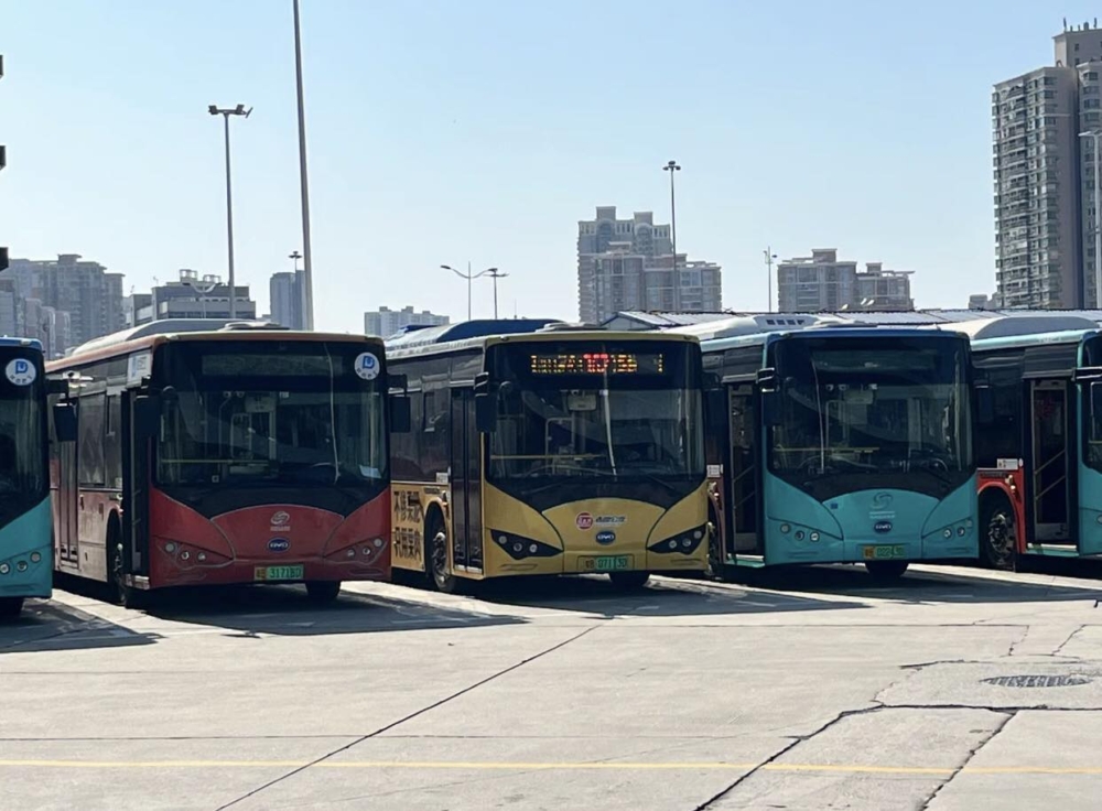 福田口岸增設了3條免費巴士路線，並於每個星期六、日及公眾假期運行！