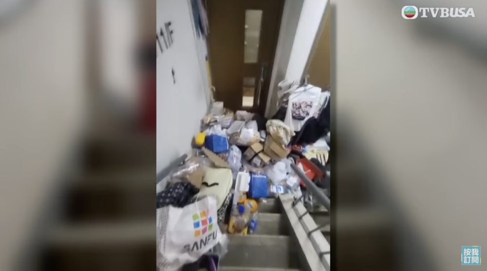 雜物更堆至後樓梯