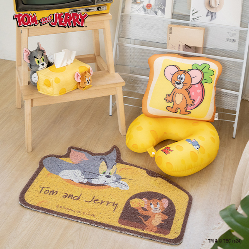 這次於快閃店消費單筆滿台幣$999元(約$240港幣),將會獲贈「Tom & Jerry精美資料夾」