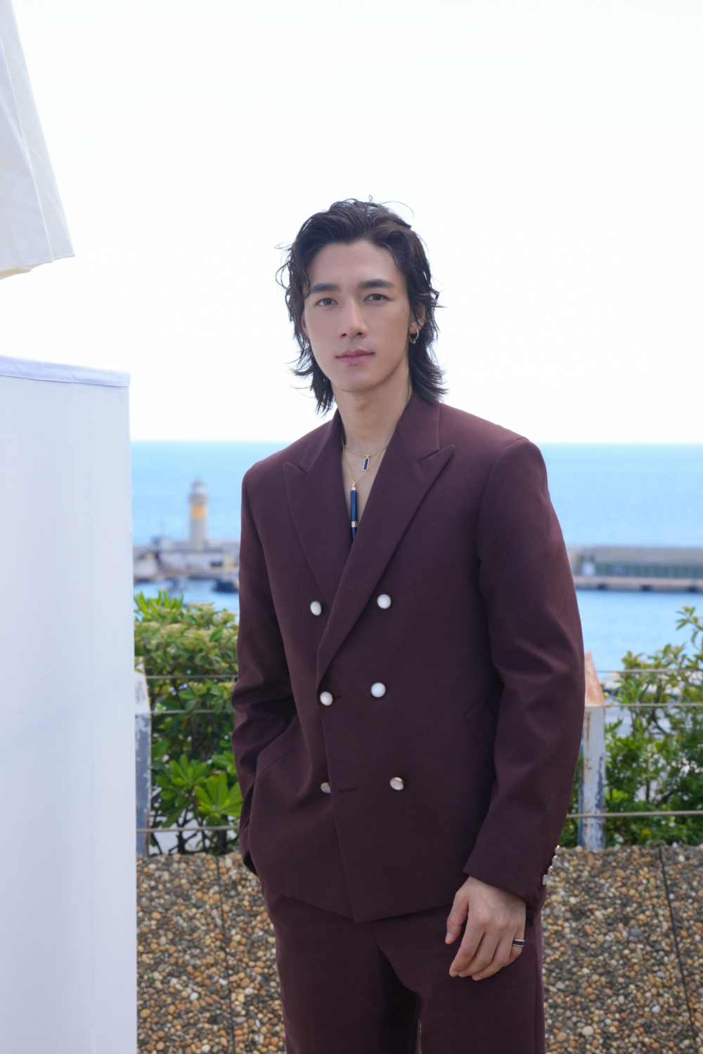 此沙有「嫩版金城武」之稱