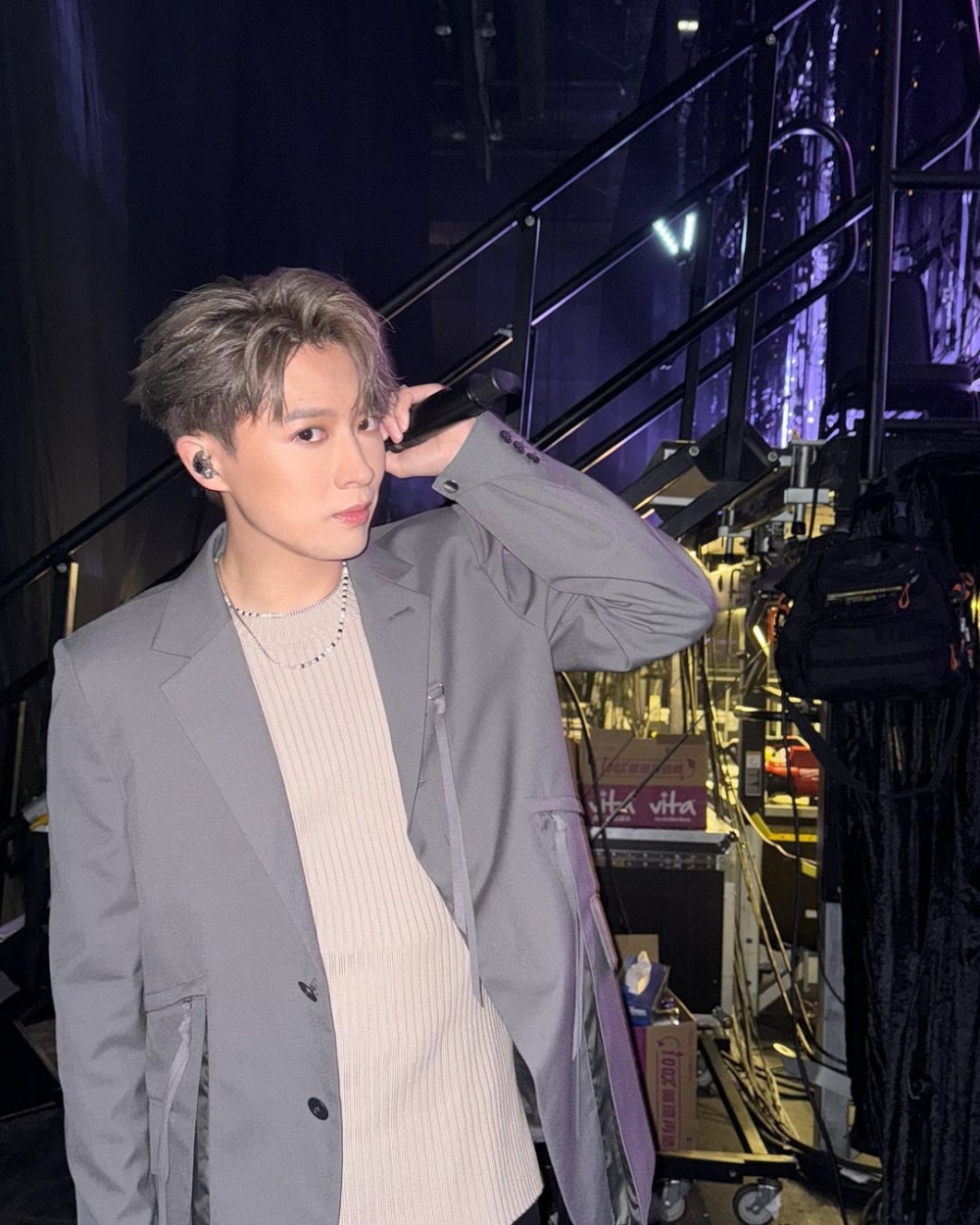 Frankie舊年公開新戀情，近日女友Christy高調現身卻引起「皮寶寶（Frankie fans）」不滿