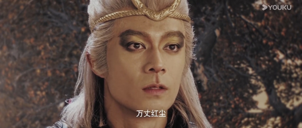 周柏豪就在戲中飾演「孫悟空」，相比之下造型就比方力申正常好多！