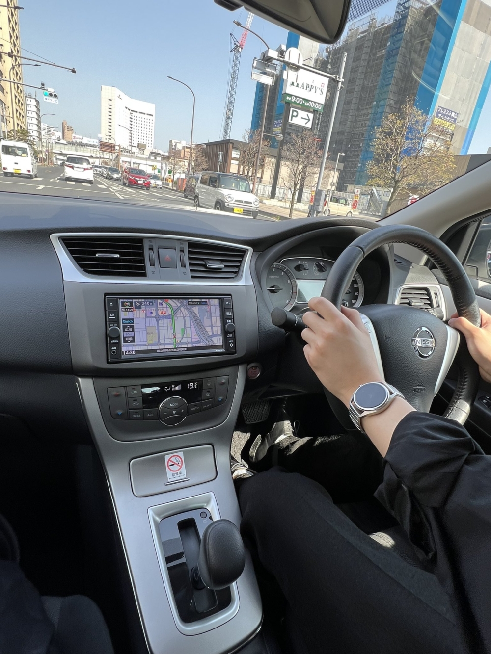 沖繩自駕遊一般都會使用車上的導航功能，就算不懂日文都無需擔心，可以輸入「MapCode（マップコード）」或「電話號碼」來定位。