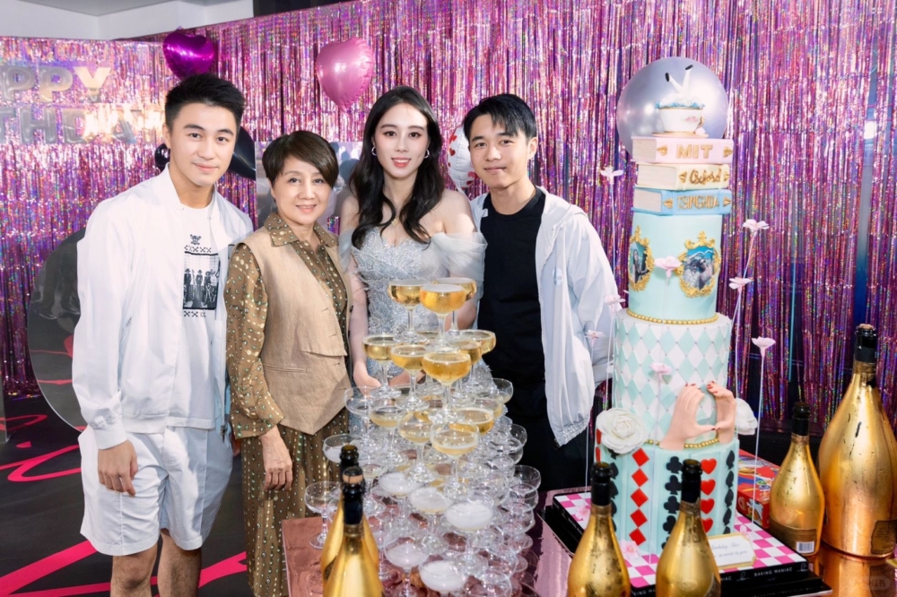 已故賭王何鴻燊四房孻女何超欣最近迎來了她的25歲生日