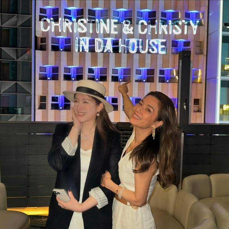 苟姑娘被指多次用手遮住肚子,這些舉動讓人大膽猜測她是否懷孕了。