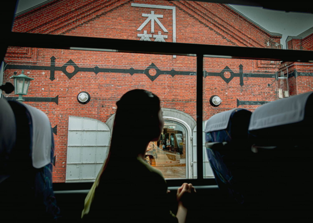 巴士從OMO5函館出發，大約每個鐘往返一趟。