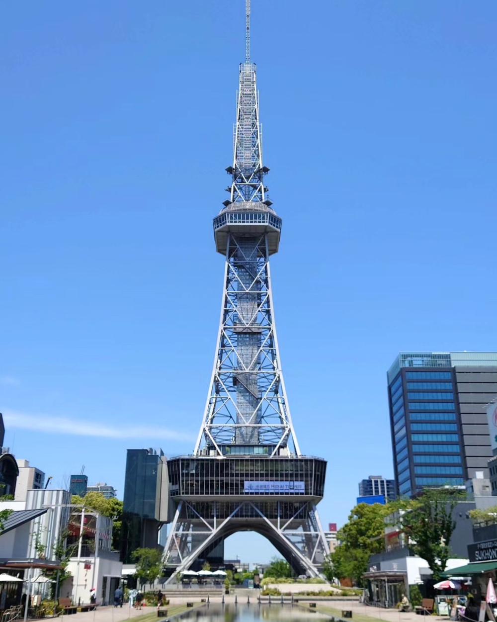 名古屋電視塔是日本第一座鋼集約電波鐵塔,於2019年進行加固防震工程,隔年重新開業,並改名為「中部電力MIRAI TOWER」。