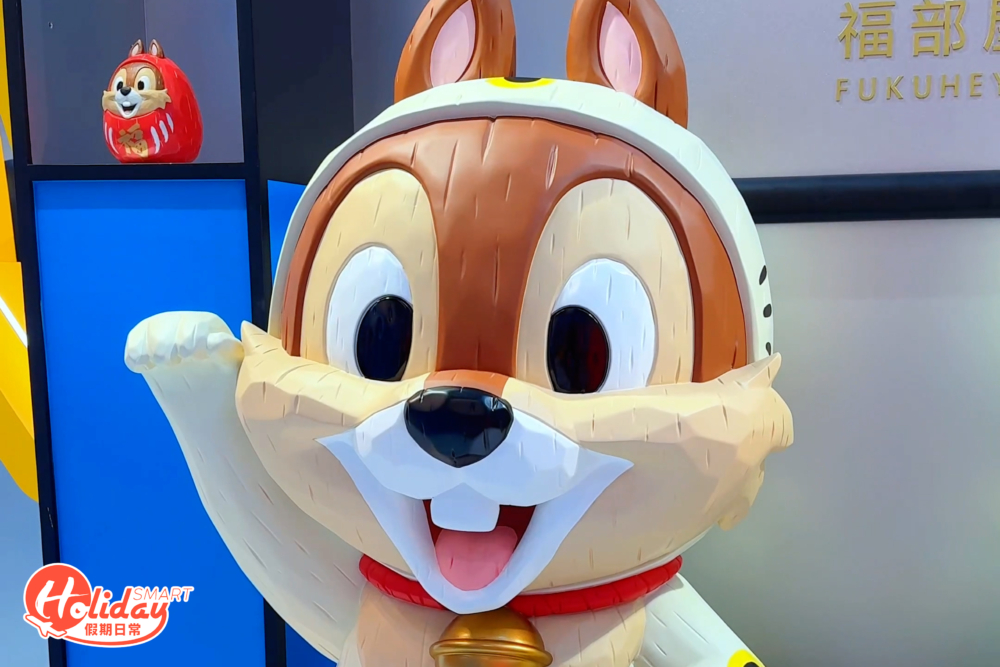 1米高的鋼牙招財貓。