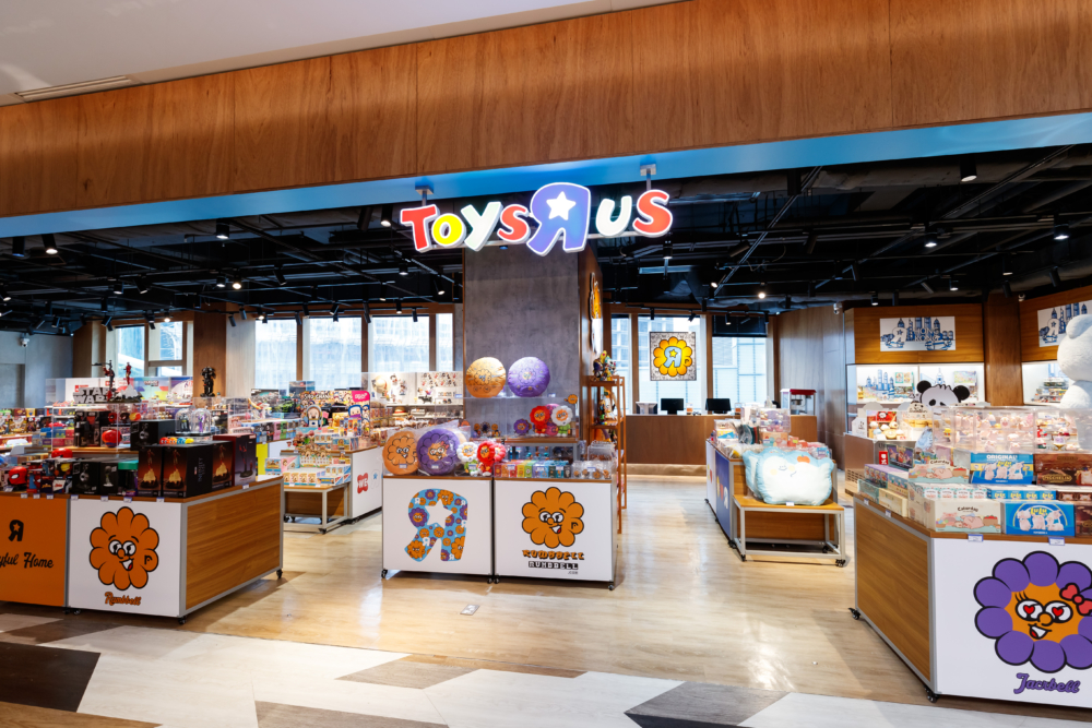 全店分為3大主題區擺放多款玩具擺設