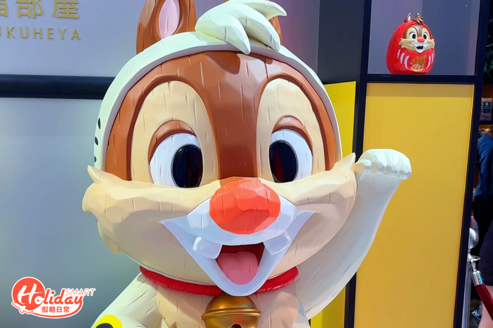 1米高的大鼻招財貓。