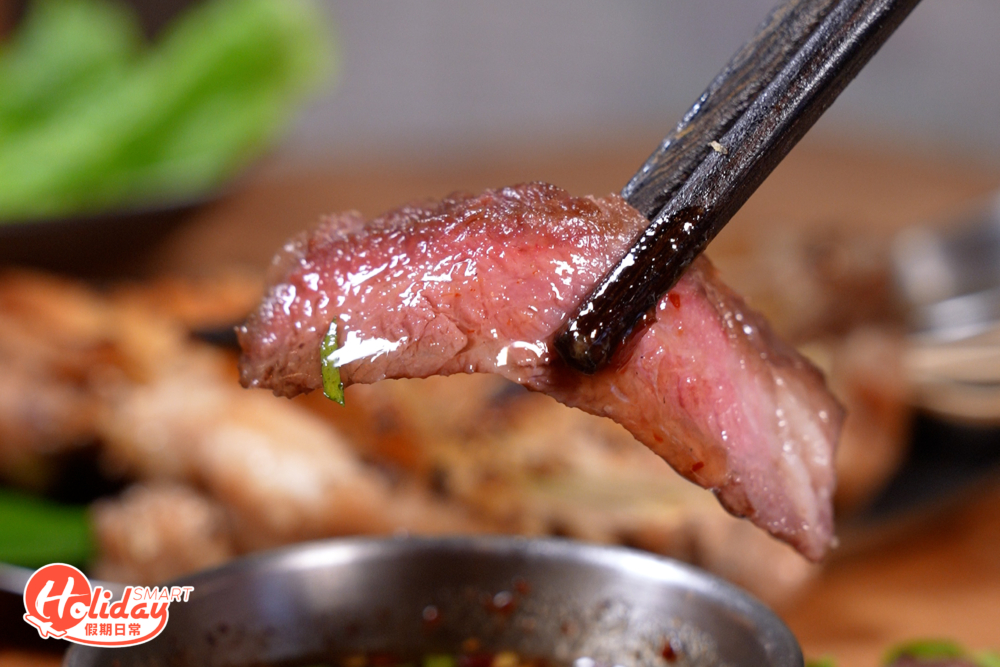 牛肉燒至約5成熟,口感非常軟腍。