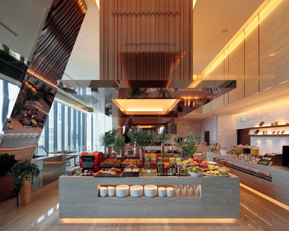 大阪THE TOWER光芒酒店餐廳「The C's ~Sky Dining~」全天候以自助形式供應多款正宗義大利美食!