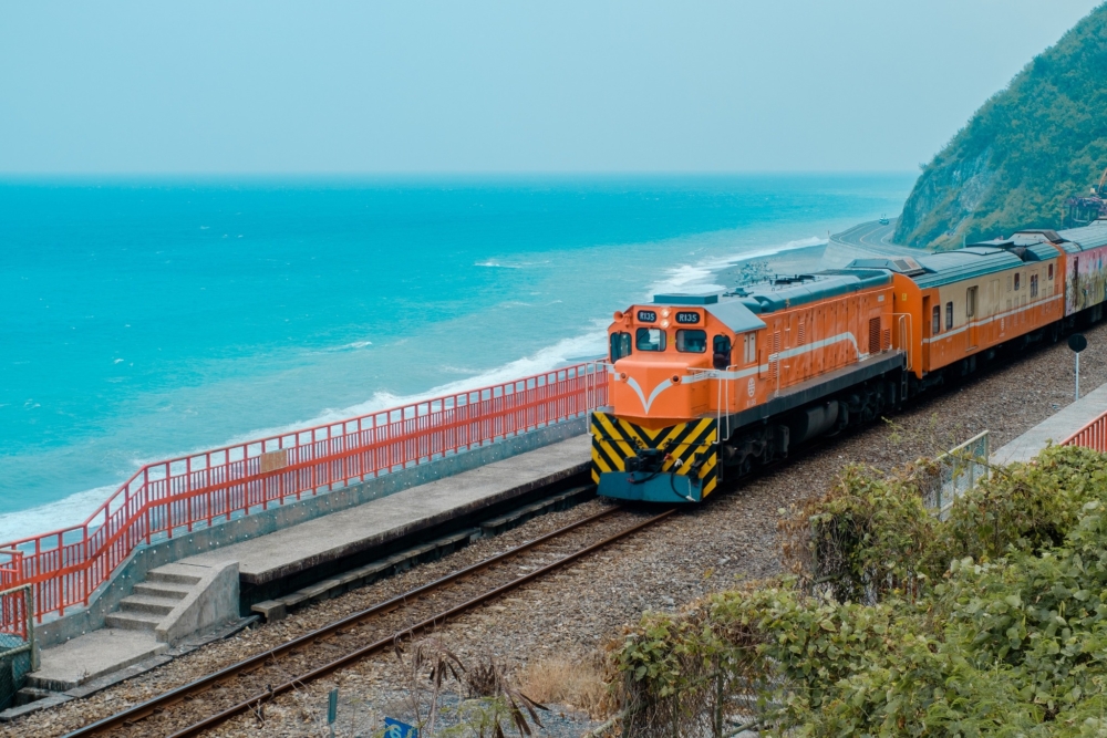 如入台證的申請資料錯誤，申請人需在網簽系統註銷之前的申請，再重新辦理入台證。如審批結果不過關，可以重新申請，亦可經雲端或書面申請。