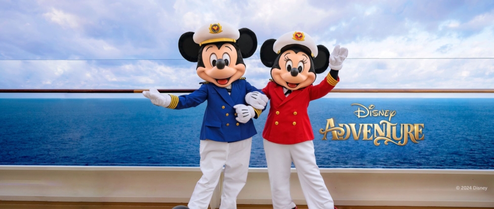 迪士尼探險號打造全球最大、最長的「海上雲霄飛車」，體驗在甲板上急速穿梭搖動，超刺激過癮！