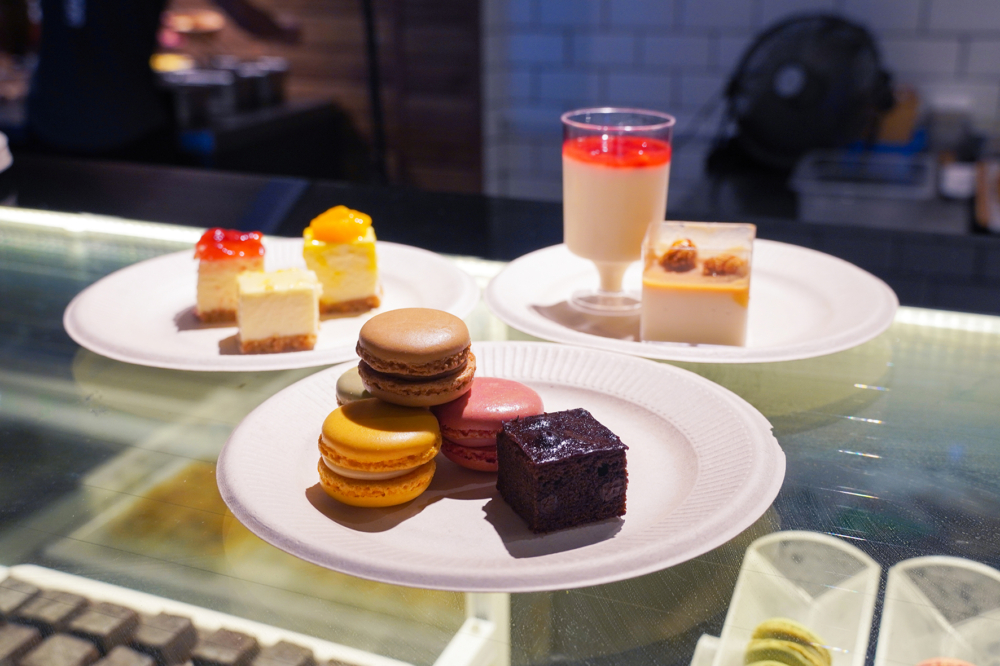 大尾篤恐龍水上樂園｜午間甜品放題+晚上燒烤任食