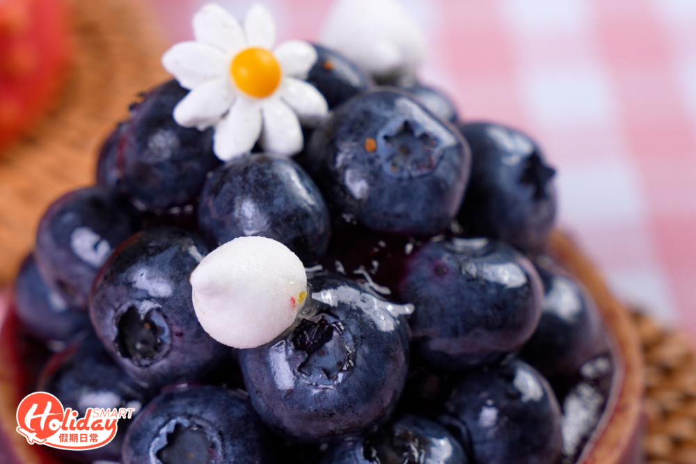 藍莓杏仁慕絲撻（$58）賣相一流，藍莓多到滿瀉。