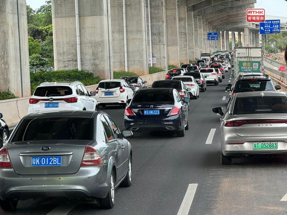 廣東省交通運輸廳公佈深中通道車輛通行費收費標準，將根據車輛的類型進行分類及收費。