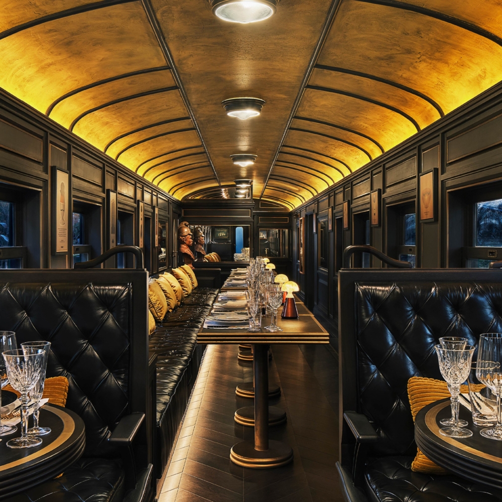 湖對面亦有一間法式小酒館「Poirot」